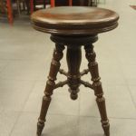 901 8528 PIANO STOOL